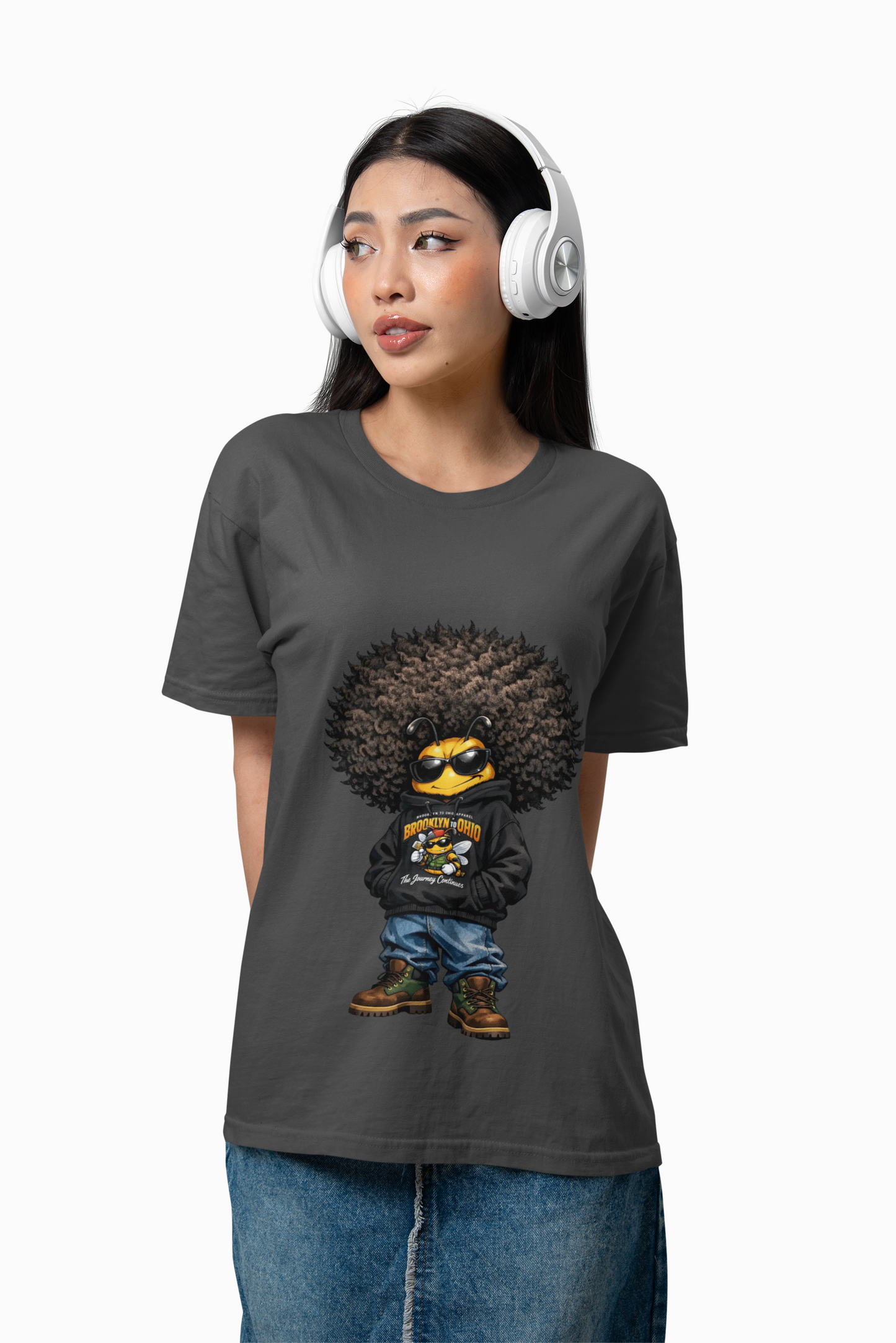 JBZ Guardian Bee Heritage Graphic T-Shirt | Brooklyn 2 Ohio Apparel